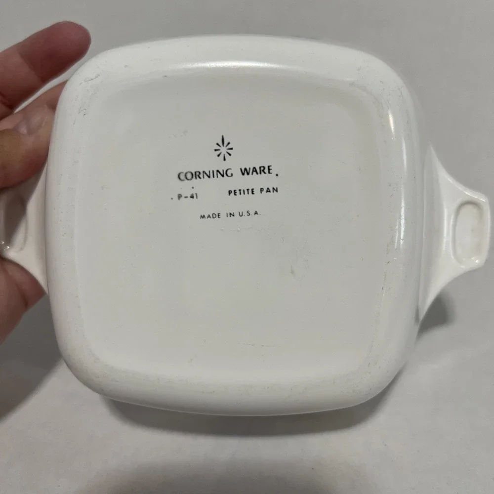 Vintage CORNING WARE Blue Cornflower PETITE PAN P-41. 1960's.